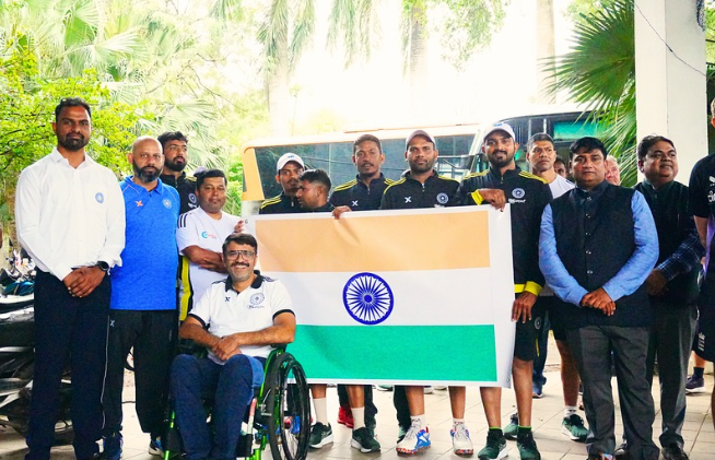 Asia Cup players gathered with national flags